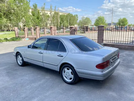 Mercedes-Benz E 230 1996 года за 2 700 000 тг. в Тараз – фото 7