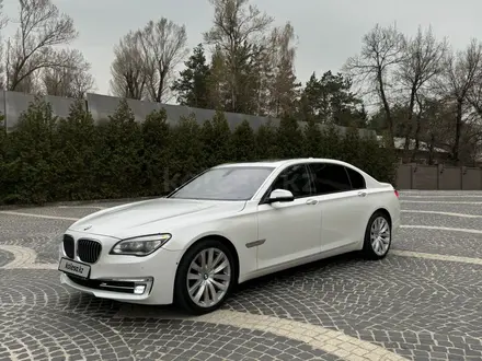 BMW 750 2013 годаүшін15 000 000 тг. в Алматы