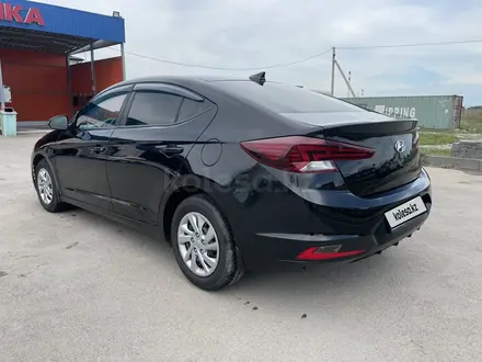 Hyundai Elantra 2019 года за 7 200 000 тг. в Алматы – фото 3