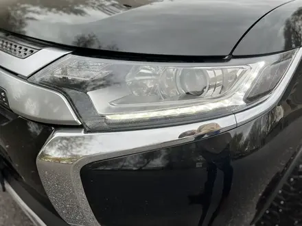 Mitsubishi Outlander 2021 года за 11 600 000 тг. в Алматы – фото 25