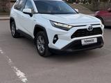Toyota RAV4 2022 годаүшін15 000 000 тг. в Астана – фото 2