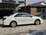 Toyota Camry 2015 годаүшін10 600 000 тг. в Алматы – фото 5