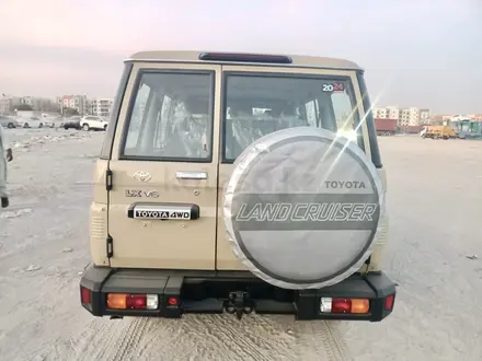 Toyota Land Cruiser 2024 года за 45 300 000 тг. в Актау – фото 4