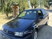 Volkswagen Vento 1993 года за 950 000 тг. в Алматы