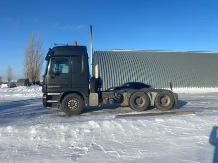 Mercedes-Benz  Actros 2001 года за 18 500 000 тг. в Астана – фото 2