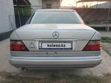 Mercedes-Benz E 220 1993 годаүшін1 900 000 тг. в Кентау – фото 2
