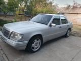 Mercedes-Benz E 220 1993 годаүшін1 900 000 тг. в Кентау