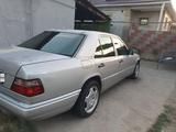 Mercedes-Benz E 220 1993 годаүшін1 900 000 тг. в Кентау – фото 4