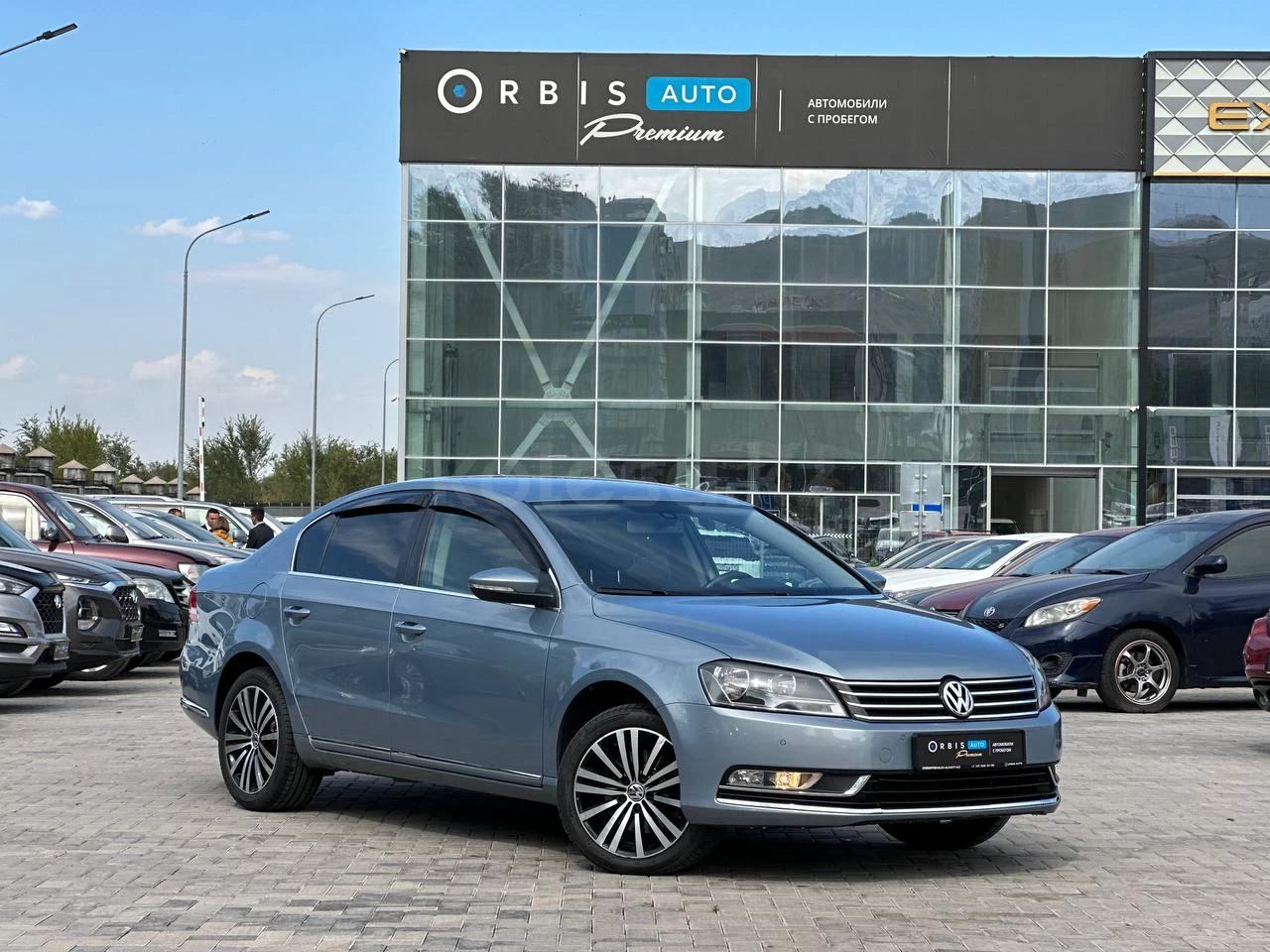 Volkswagen Passat 2013 г.