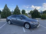 Lexus ES 300h 2013 годаfor8 100 000 тг. в Актау