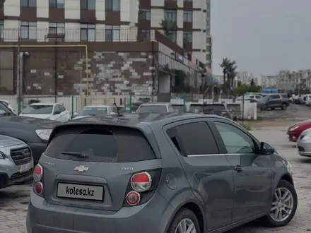 Chevrolet Aveo 2013 года за 3 800 000 тг. в Актау – фото 3