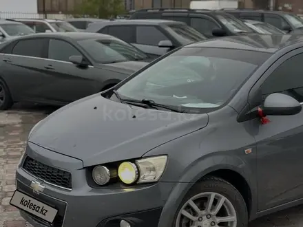 Chevrolet Aveo 2013 года за 3 800 000 тг. в Актау – фото 2