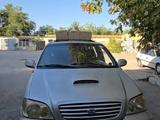 Kia Carnival 2004 года за 1 600 000 тг. в Шымкент – фото 4