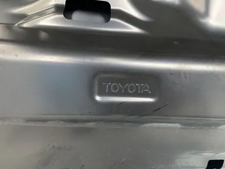 Капот на Toyota Land Cruiser Prado 150 за 230 000 тг. в Алматы – фото 5