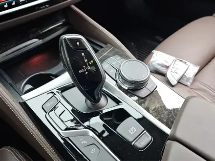 BMW 540 2018 года за 17 700 000 тг. в Алматы – фото 11