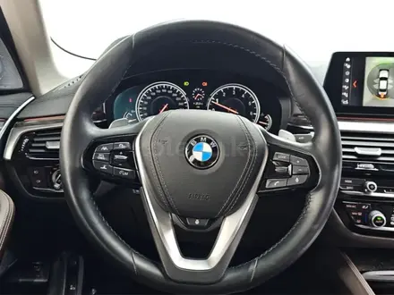 BMW 540 2018 года за 17 700 000 тг. в Алматы – фото 17