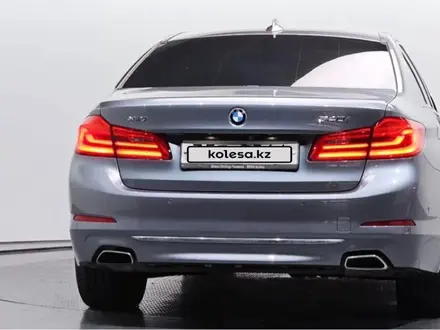 BMW 540 2018 года за 17 700 000 тг. в Алматы – фото 4