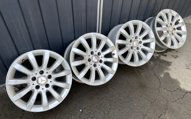 Комплект дисков на MERCEDES BENZ E Class за 150 000 тг. в Алматы