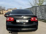 Volkswagen Jetta 2005 года за 2 600 000 тг. в Шымкент – фото 5