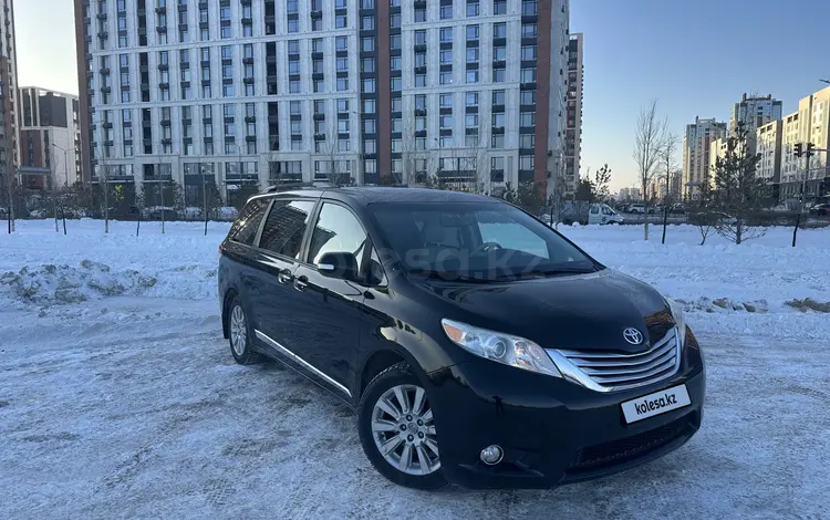 Toyota Sienna 2014 годаfor13 500 000 тг. в Астана