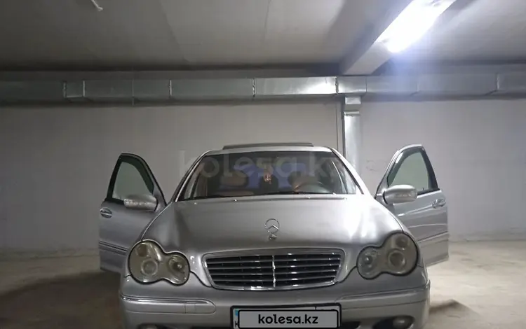 Mercedes-Benz C 240 2002 года за 2 950 000 тг. в Астана