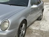 Mercedes-Benz CLK 230 1999 года за 3 500 000 тг. в Астана – фото 4