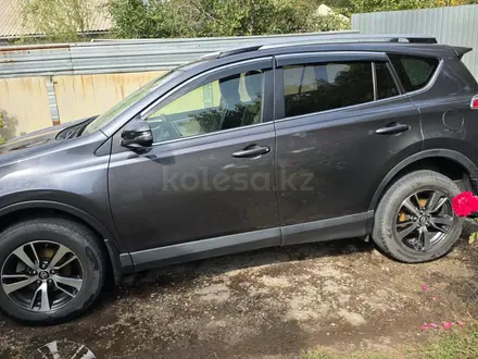 Toyota RAV4 2017 года за 10 500 000 тг. в Алматы – фото 2