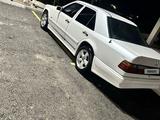 Mercedes-Benz E 280 1988 года за 600 000 тг. в Караганда