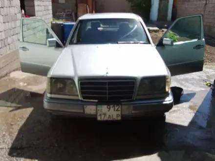 Mercedes-Benz E 280 1993 года за 2 200 000 тг. в Шымкент