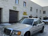 Mercedes-Benz E 230 1990 года за 720 000 тг. в Караганда