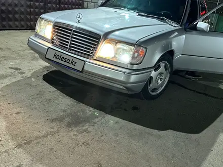 Mercedes-Benz E 220 1994 года за 2 200 000 тг. в Талгар – фото 10