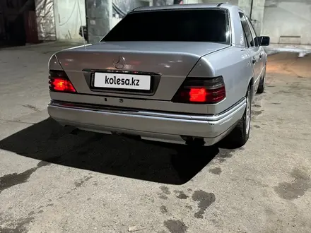 Mercedes-Benz E 220 1994 года за 2 200 000 тг. в Талгар – фото 7