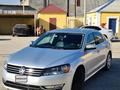 Volkswagen Passat 2013 года за 4 800 000 тг. в Атырау – фото 2