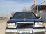 Mercedes-Benz E 260 1990 года за 1 800 000 тг. в Жетысай