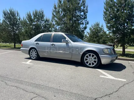 Mercedes-Benz S 320 1995 года за 4 800 000 тг. в Тараз – фото 2