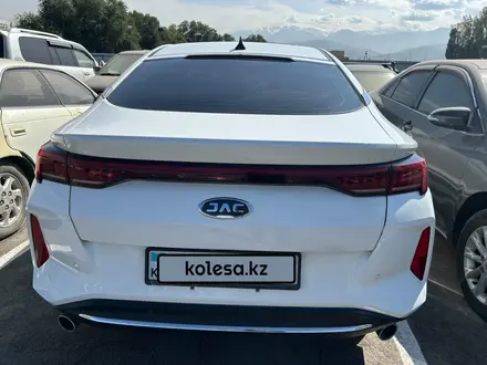 JAC J7 Plus 2024 года за 5 112 000 тг. в Алматы – фото 5