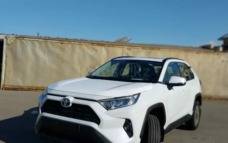 Toyota RAV4 2022 года за 16 800 000 тг. в Петропавловск