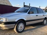 Volkswagen Passat 1991 годаfor1 650 000 тг. в Семей – фото 4