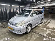 Nissan Serena, 1999
