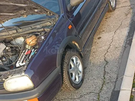 Volkswagen Golf 1995 года за 1 450 000 тг. в Алматы – фото 5