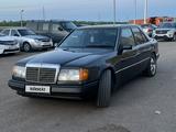 Mercedes-Benz E 230 1992 года за 1 100 000 тг. в Астана