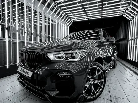 BMW X5 2020 года за 44 000 000 тг. в Астана – фото 27