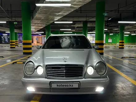 Mercedes-Benz E 320 1997 года за 4 300 000 тг. в Астана – фото 5