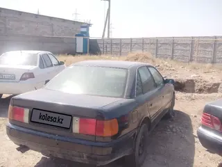 Audi 100