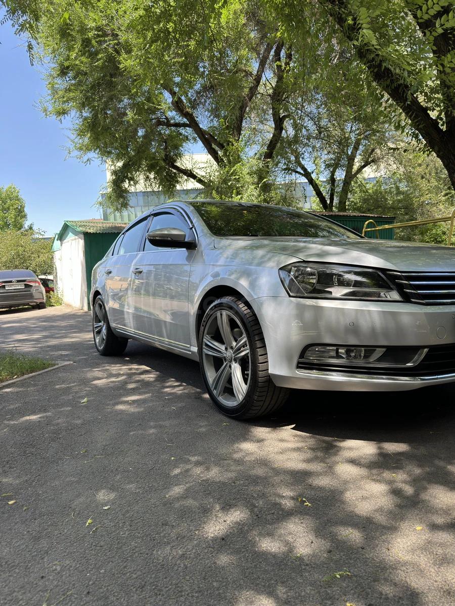 Volkswagen Passat 2014 г.