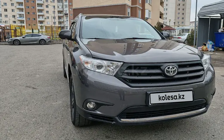 Toyota Highlander 2011 года за 12 360 635 тг. в Алматы