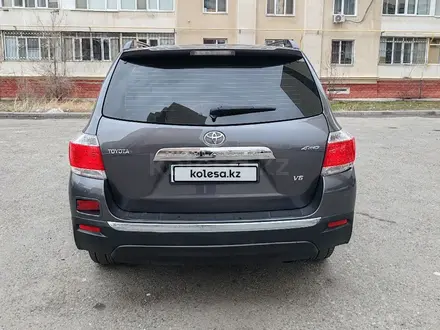 Toyota Highlander 2011 года за 12 360 635 тг. в Алматы – фото 3
