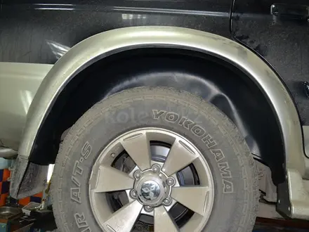 Подкрылки Mitsubishi Pajero за 23 500 тг. в Актобе – фото 7
