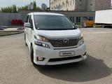 Toyota Vellfire 2009 года за 11 000 000 тг. в Уральск – фото 2