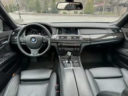 BMW 750 2013 года за 16 000 000 тг. в Алматы – фото 18